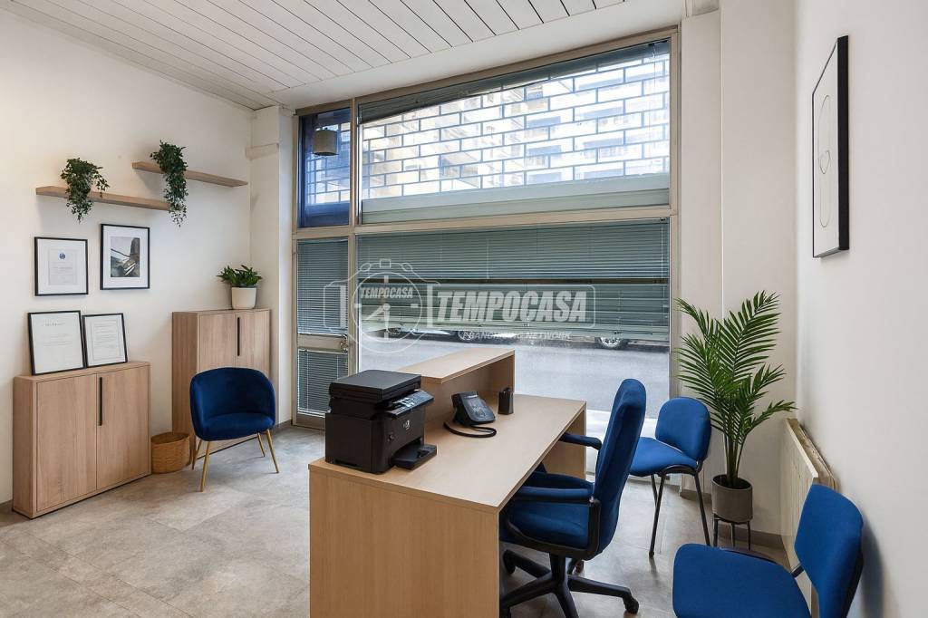 negozio in vendita a Brescia in zona Lamarmora