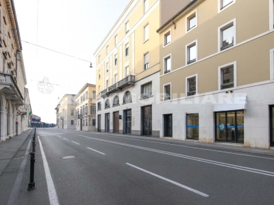 appartamento in vendita a Brescia in zona Centro Storico