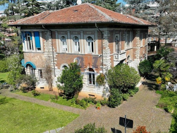 casa indipendente in vendita a Brescia in zona Borgo Trento