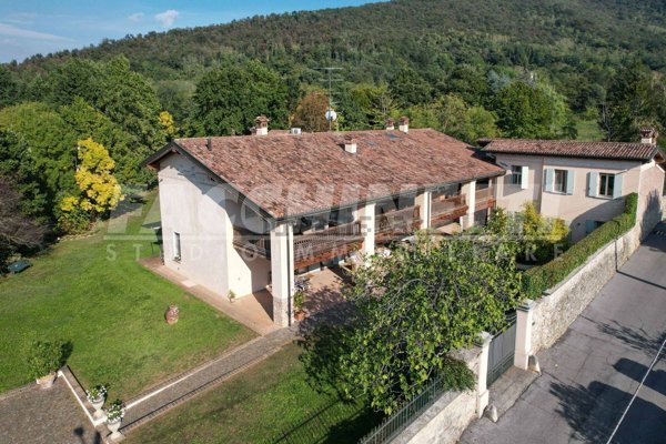 casa indipendente in vendita a Brescia in zona Mompiano