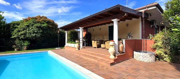 casa indipendente in vendita a Brescia