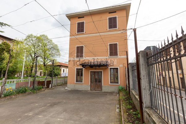 casa indipendente in vendita a Brescia in zona Quartiere Primo Maggio