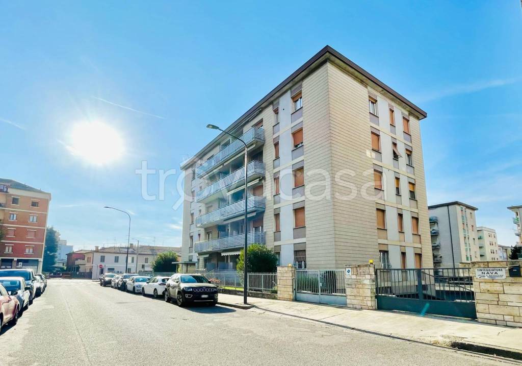 appartamento in vendita a Brescia in zona Borgo Trento