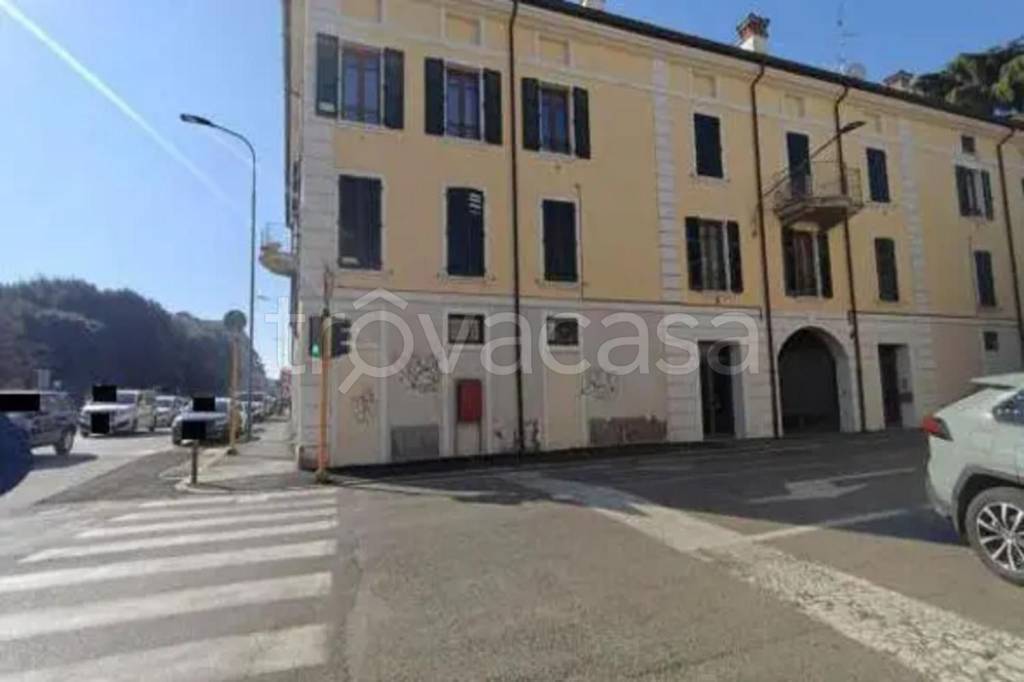 negozio in vendita a Brescia in zona Porta Milano