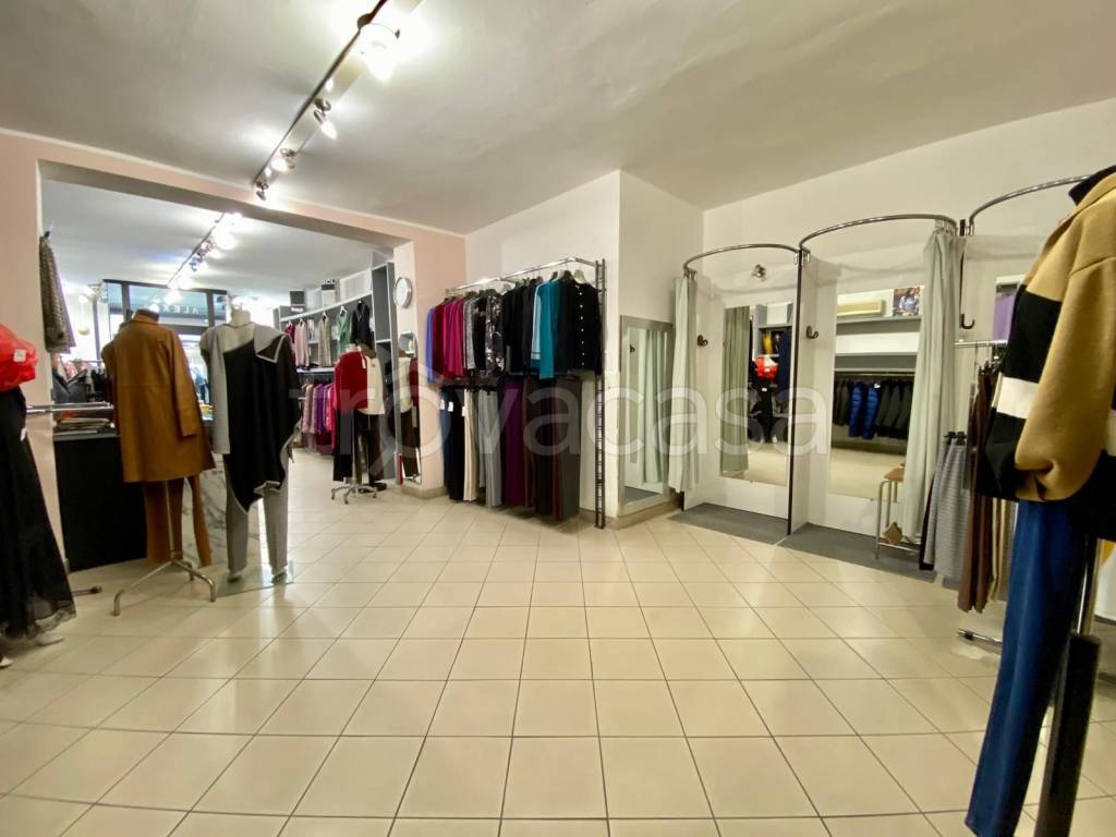 negozio in vendita a Brescia in zona Centro Storico