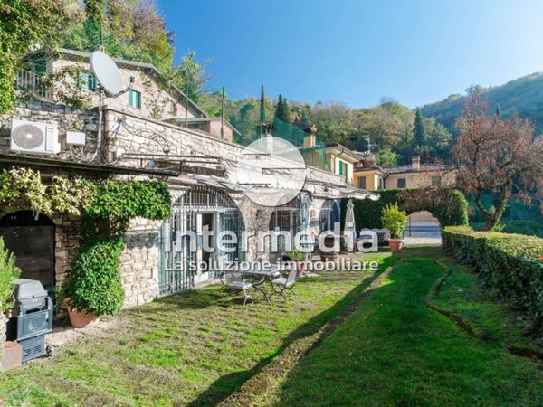 casa indipendente in vendita a Brescia in zona Porta Venezia