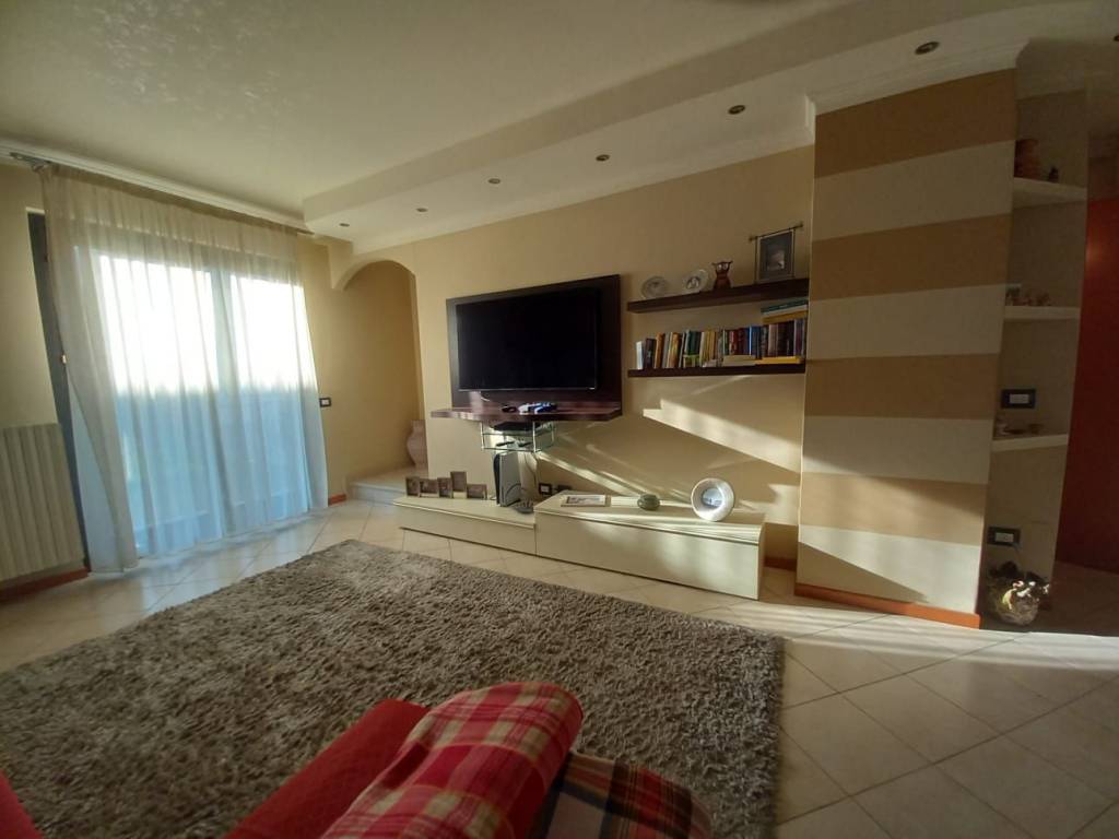 casa indipendente in vendita a Brescia in zona Caionvico