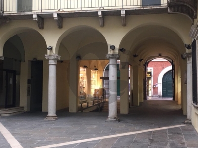 appartamento in vendita a Brescia in zona Centro Storico