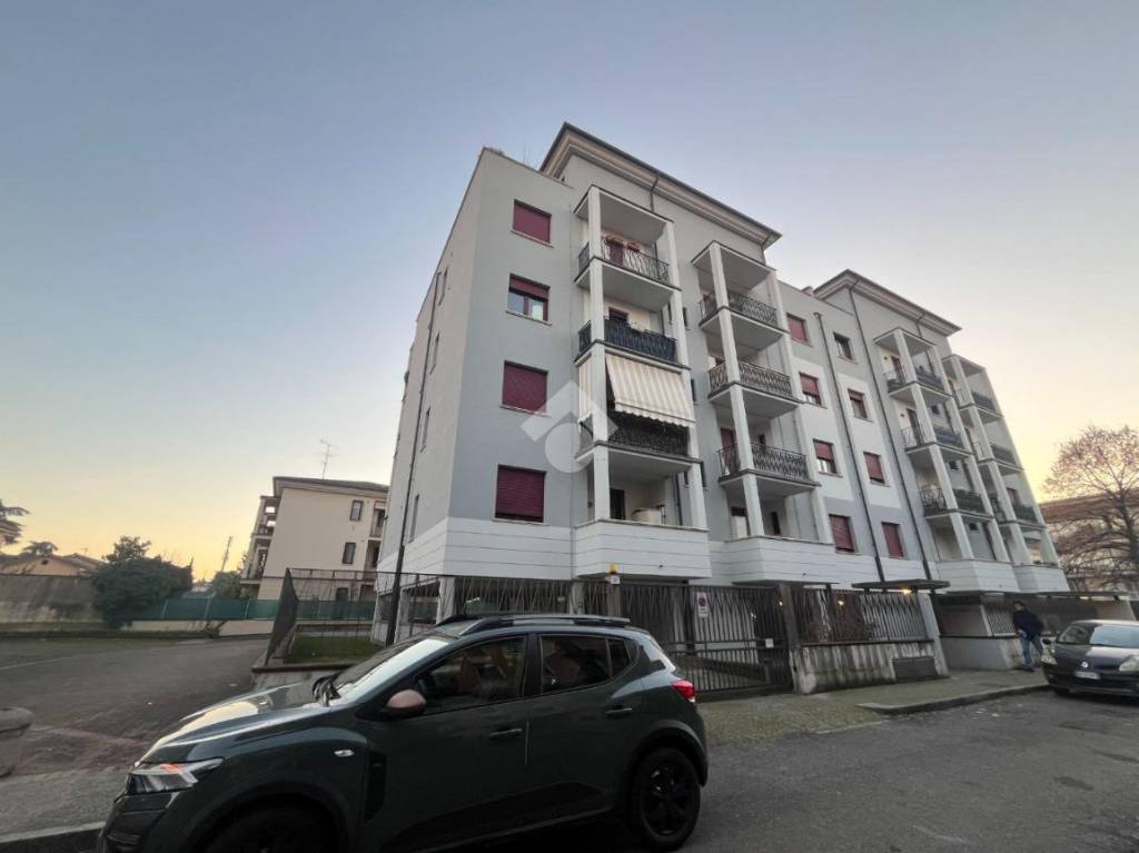 appartamento in vendita a Brescia in zona Volta