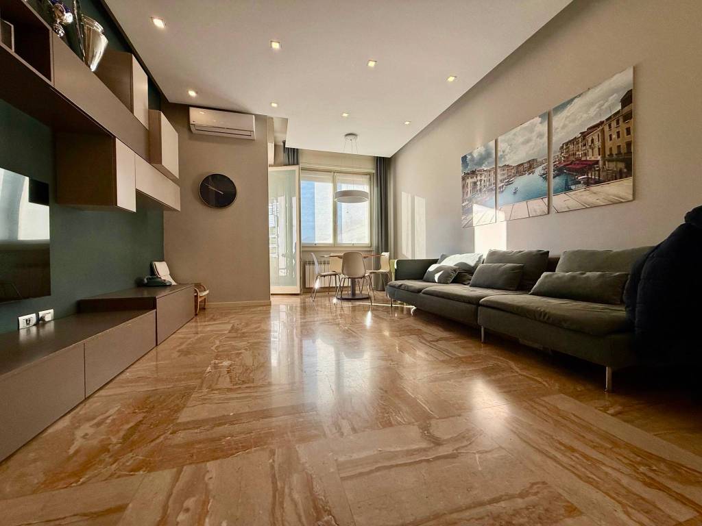 appartamento in vendita a Brescia in zona Volta