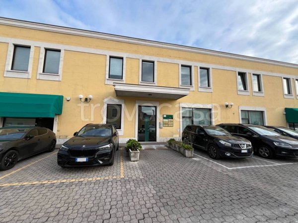ufficio in vendita a Brescia in zona San Bartolomeo
