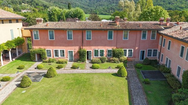 appartamento in vendita a Brescia in zona Mompiano