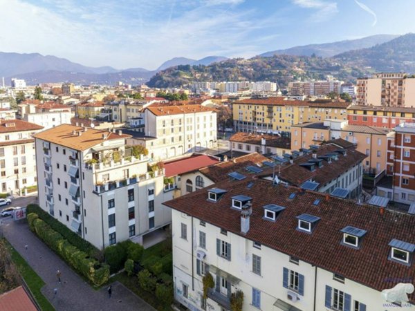appartamento in vendita a Brescia in zona Villaggio Prealpino