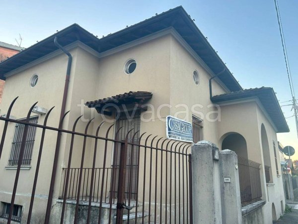 casa indipendente in vendita a Brescia in zona Quartiere Primo Maggio