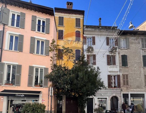 casa indipendente in vendita a Brescia in zona Centro Storico