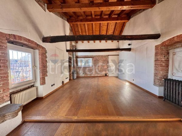 casa indipendente in vendita a Brescia in zona Centro Storico