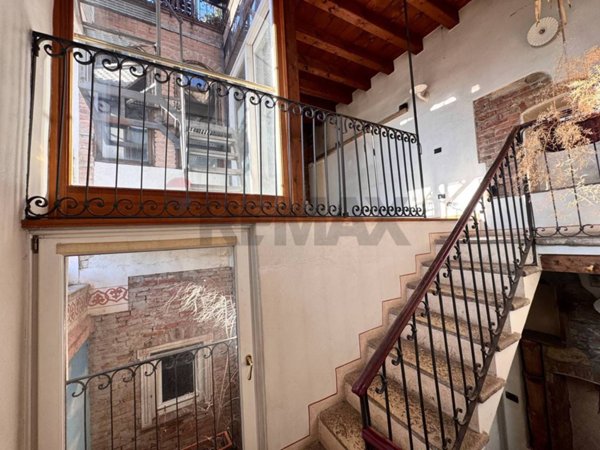 casa indipendente in vendita a Brescia in zona Centro Storico