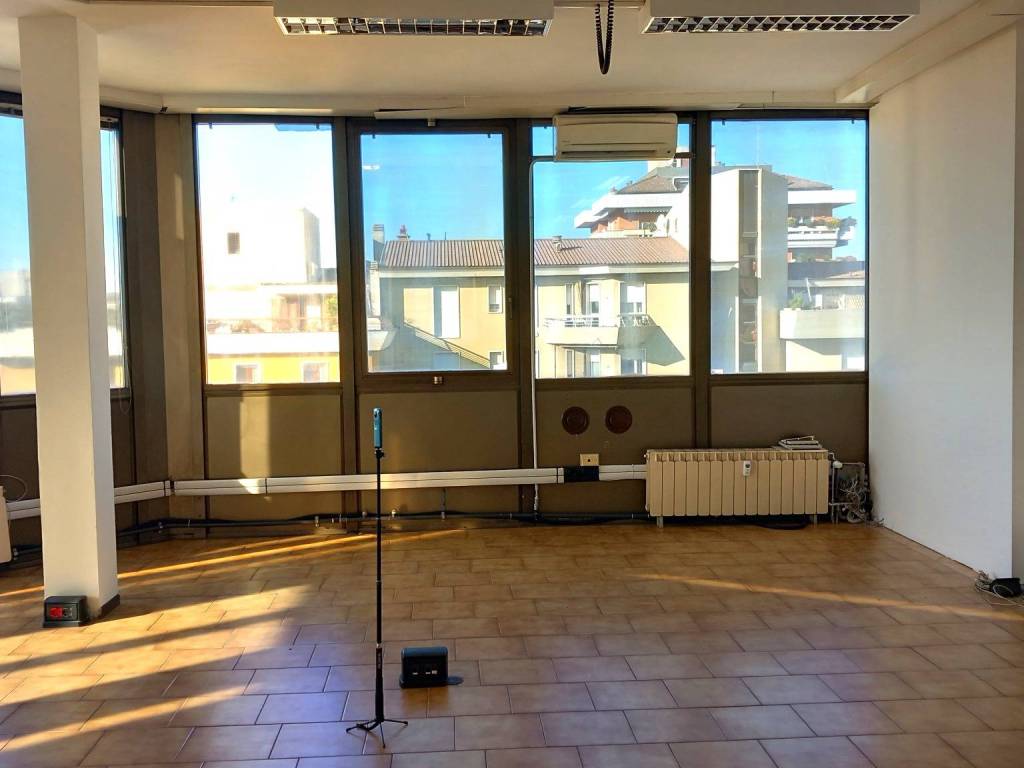 ufficio in vendita a Brescia in zona Volta