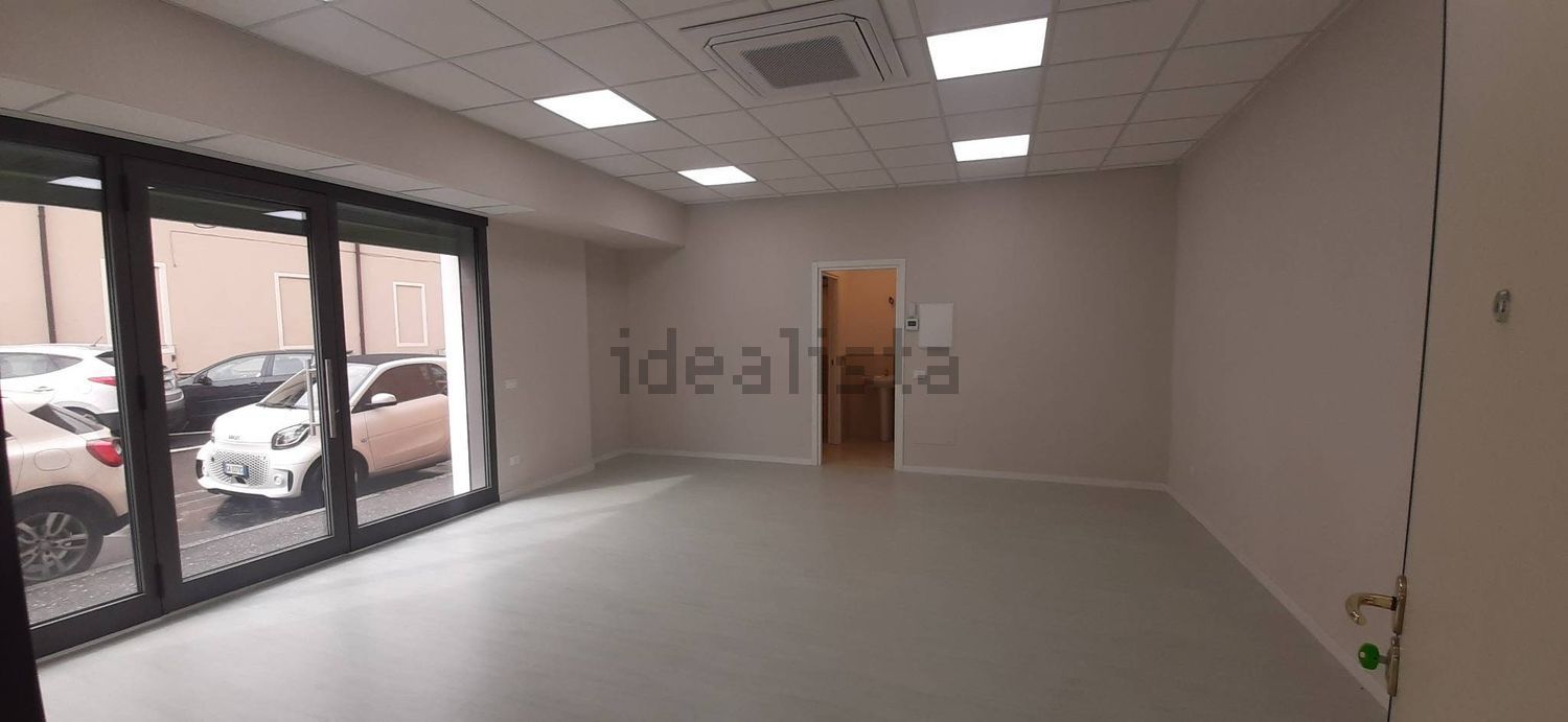 ufficio in vendita a Brescia in zona Fiumicello