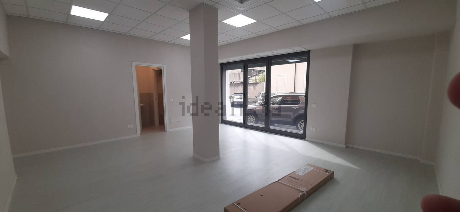 ufficio in vendita a Brescia in zona Quartiere Primo Maggio