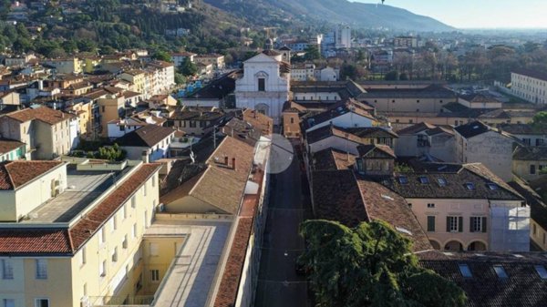 negozio in vendita a Brescia in zona Centro Storico