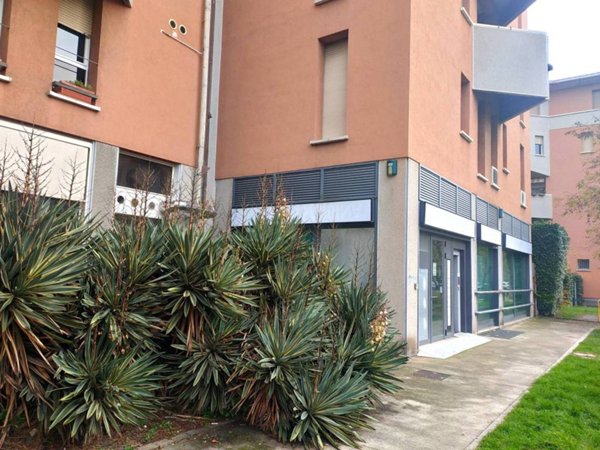 negozio in vendita a Brescia in zona Volta