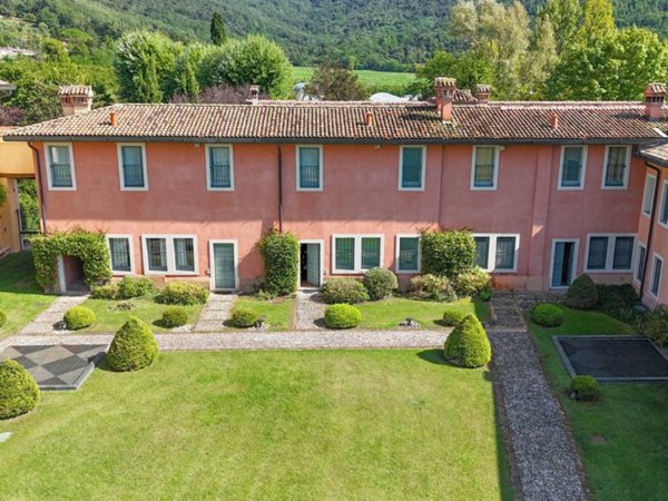 appartamento in vendita a Brescia in zona Mompiano