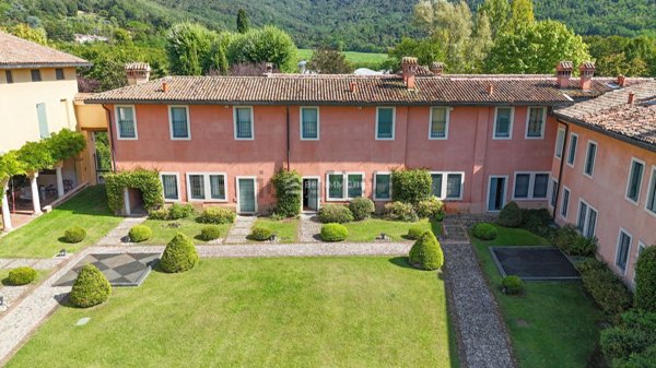 appartamento in vendita a Brescia in zona Mompiano