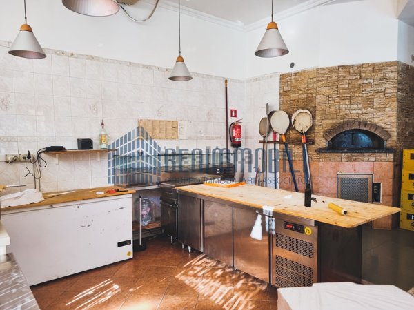 negozio in vendita a Brescia in zona Porta Venezia