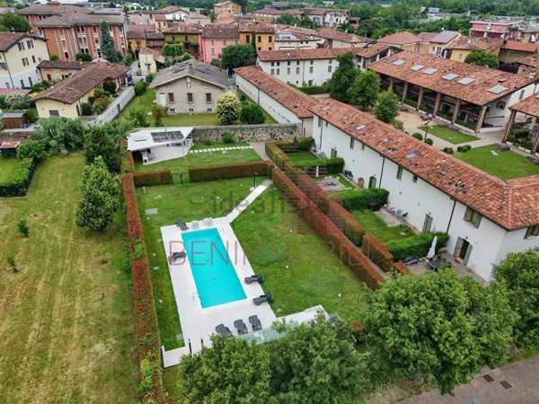 casa indipendente in vendita a Brescia in zona Buffalora