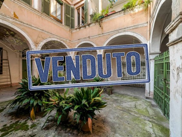 casa indipendente in vendita a Brescia in zona Centro Storico