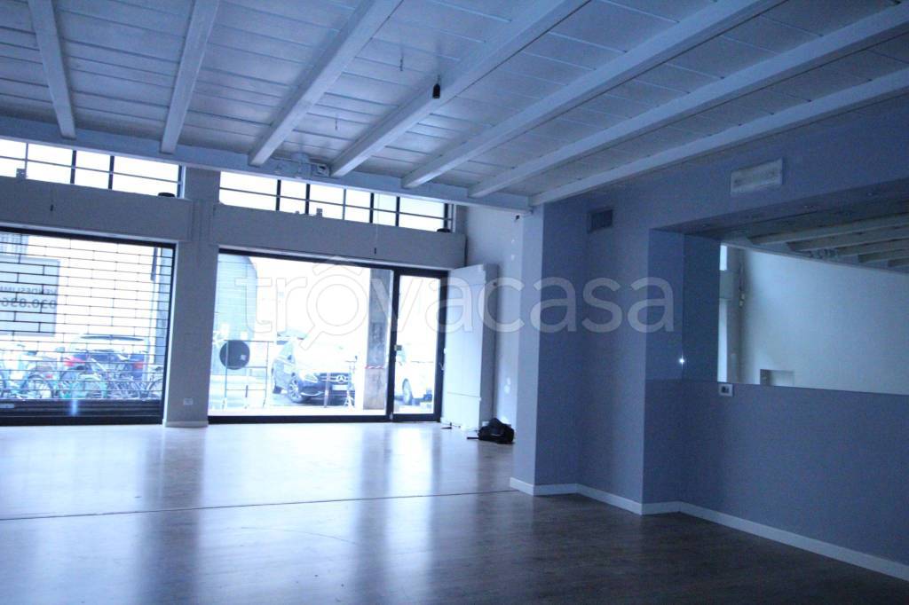 negozio in vendita a Brescia