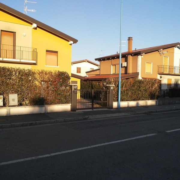 casa indipendente in vendita a Brescia in zona Villaggio Sereno