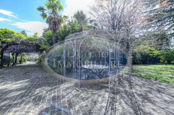 casa indipendente in vendita a Brescia in zona Crocifissa di Rosa