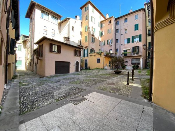 appartamento in vendita a Brescia in zona Centro Storico