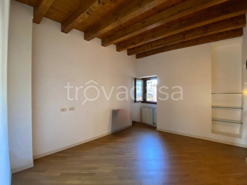 appartamento in vendita a Brescia in zona Centro Storico