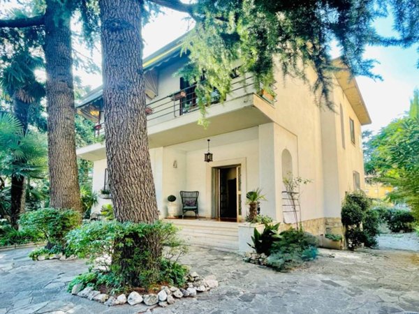casa indipendente in vendita a Brescia in zona San Rocchino