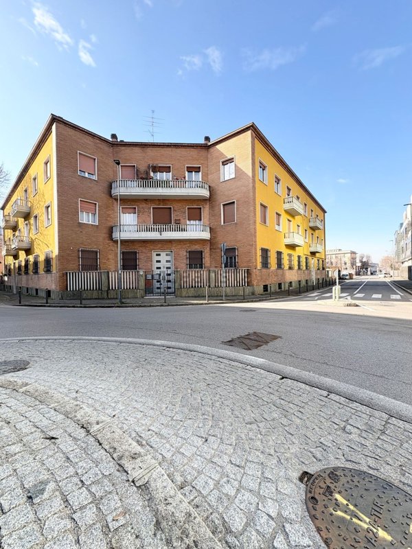 appartamento in vendita a Brescia in zona Quartiere Primo Maggio