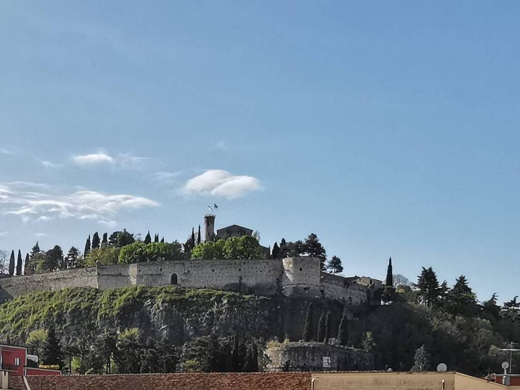 appartamento in vendita a Brescia in zona Crocifissa di Rosa