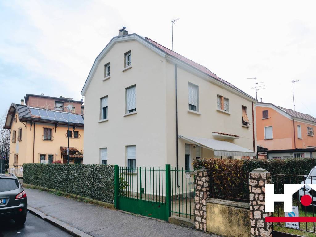 appartamento in vendita a Brescia in zona Fiumicello