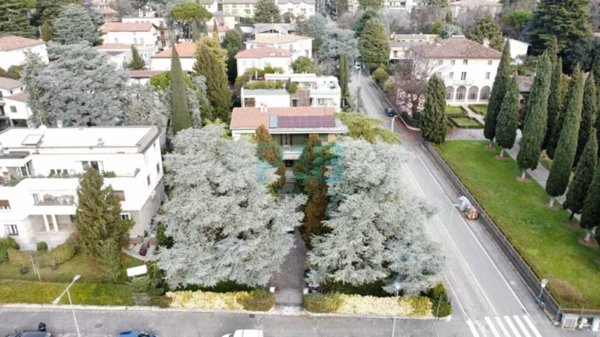 casa indipendente in vendita a Brescia