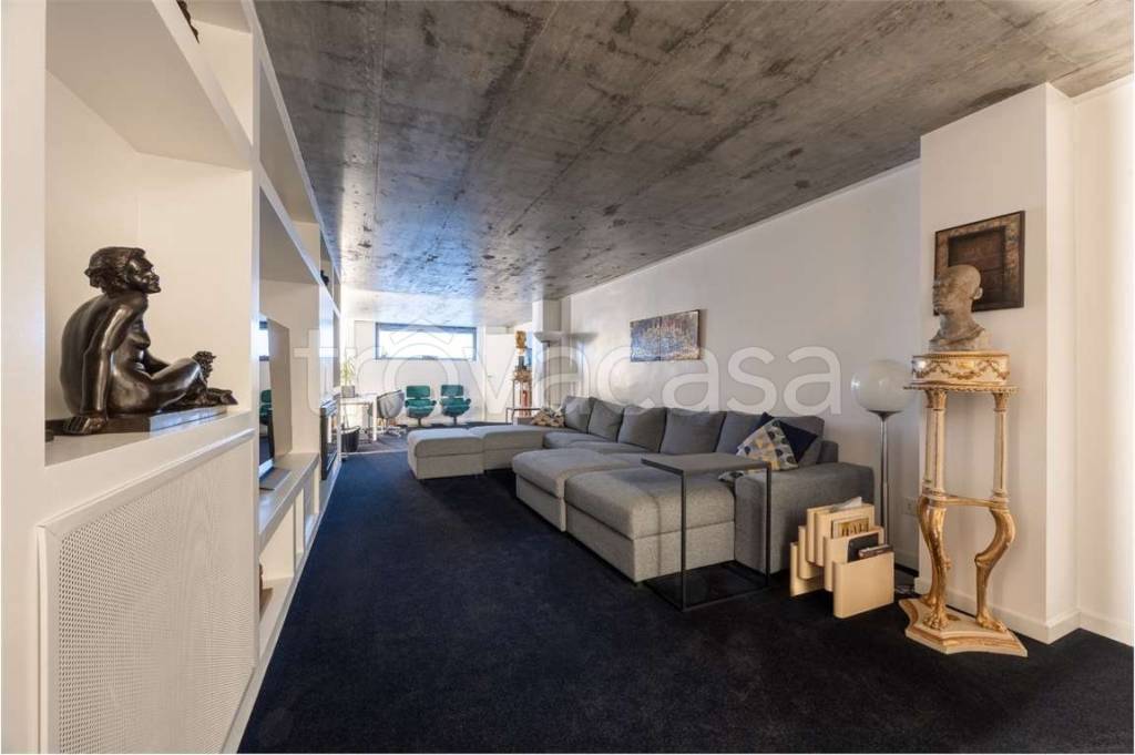 appartamento in vendita a Brescia in zona Centro Storico