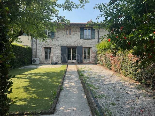 casa indipendente in vendita a Brescia in zona Chiusure