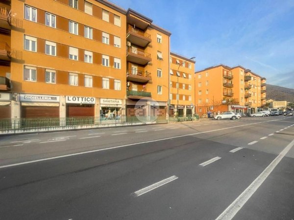 locale commerciale in vendita a Brescia in zona Porta Venezia
