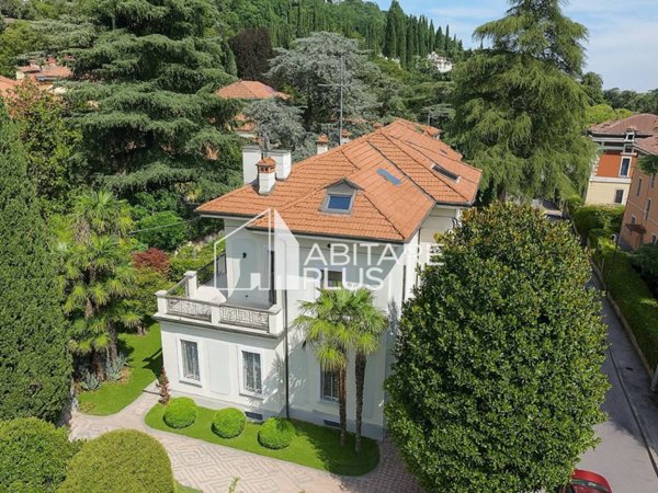 casa indipendente in vendita a Brescia in zona Porta Venezia