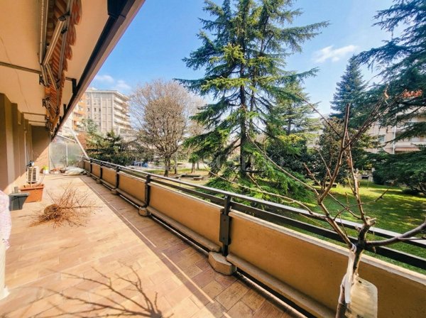 casa indipendente in vendita a Brescia in zona Mompiano