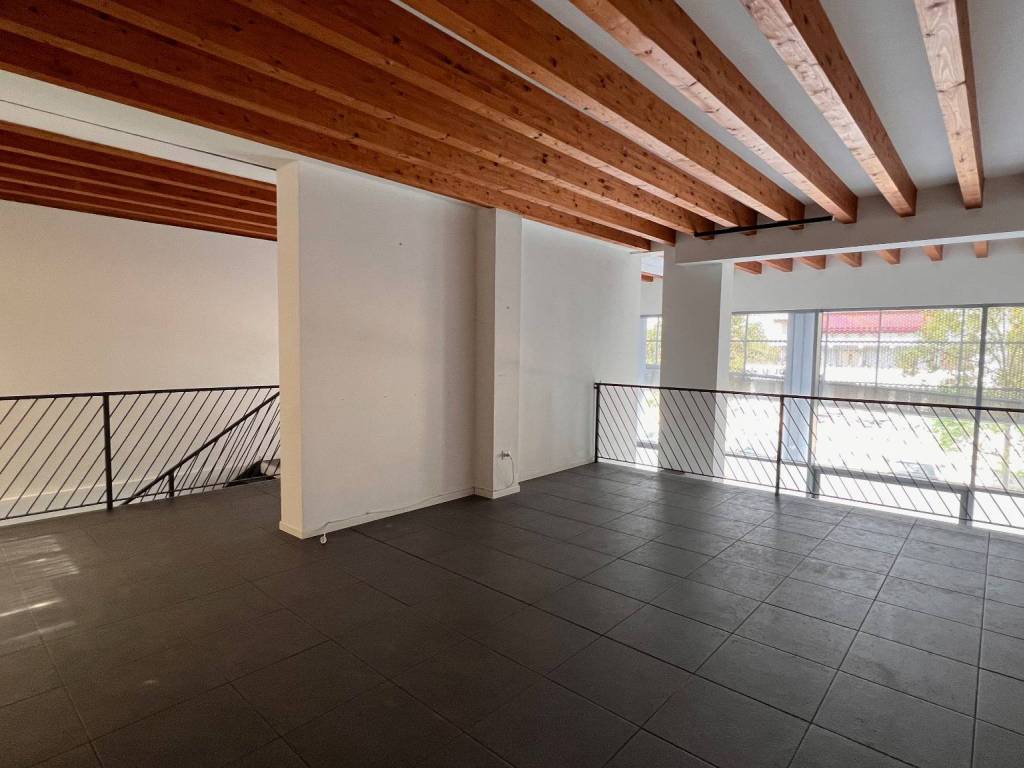 negozio in vendita a Brescia in zona Chiusure