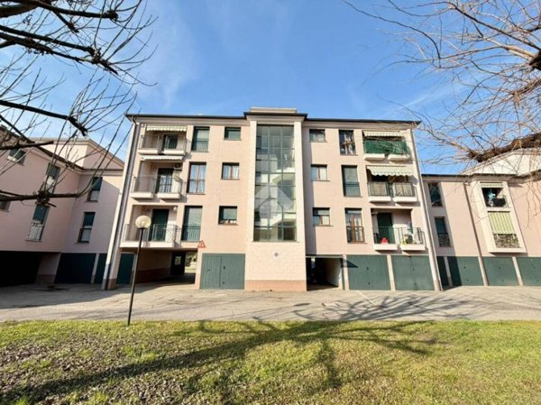 appartamento in vendita a Brescia in zona Villaggio Violino