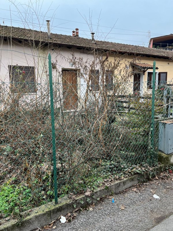 casa indipendente in vendita a Brescia in zona Volta