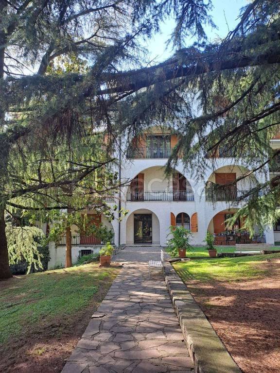 appartamento in vendita a Brescia in zona Porta Venezia